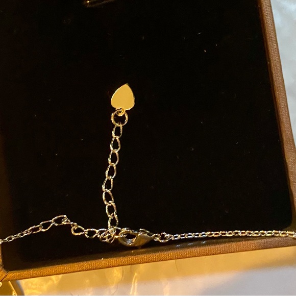 🔥Yin & King Silver Tone Necklace🔥 NIB - Picture 5 of 9